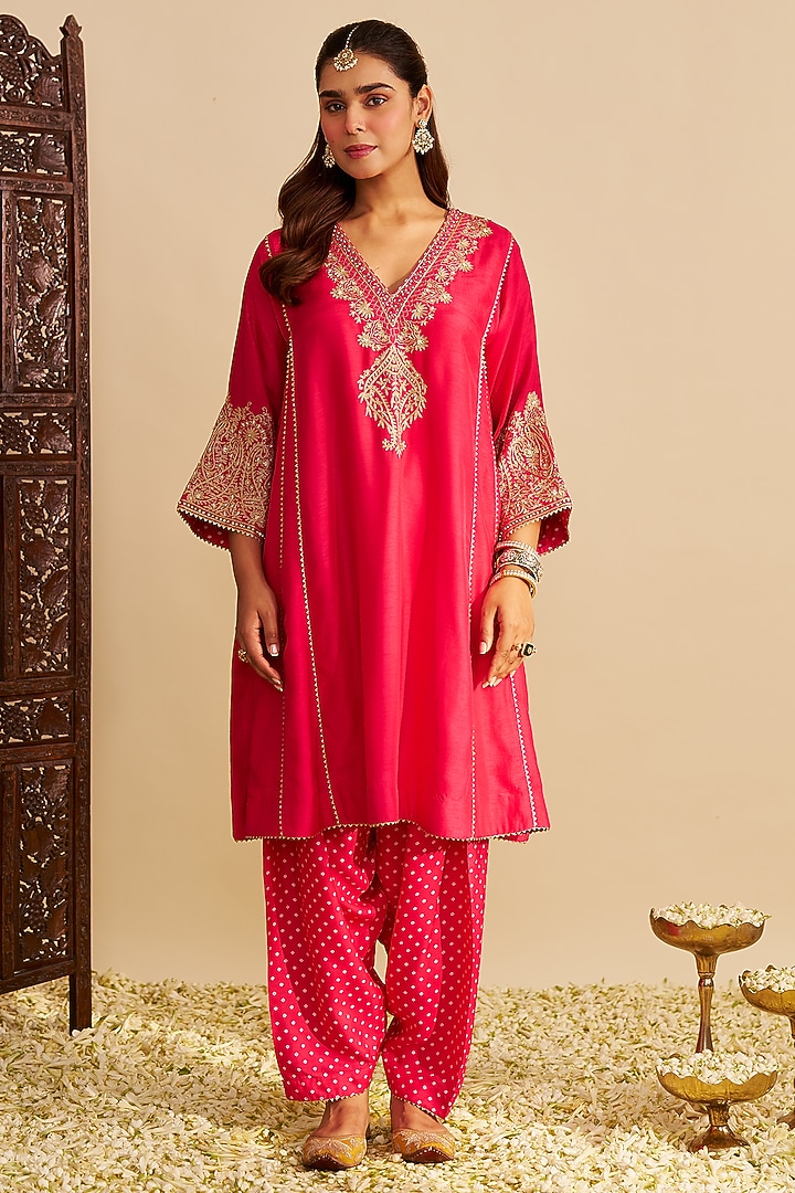Hot Pink Upada Silk Gota Embroidered Chauga Kurta Set by Sheetal Batra at Pernia's Pop Up Shop