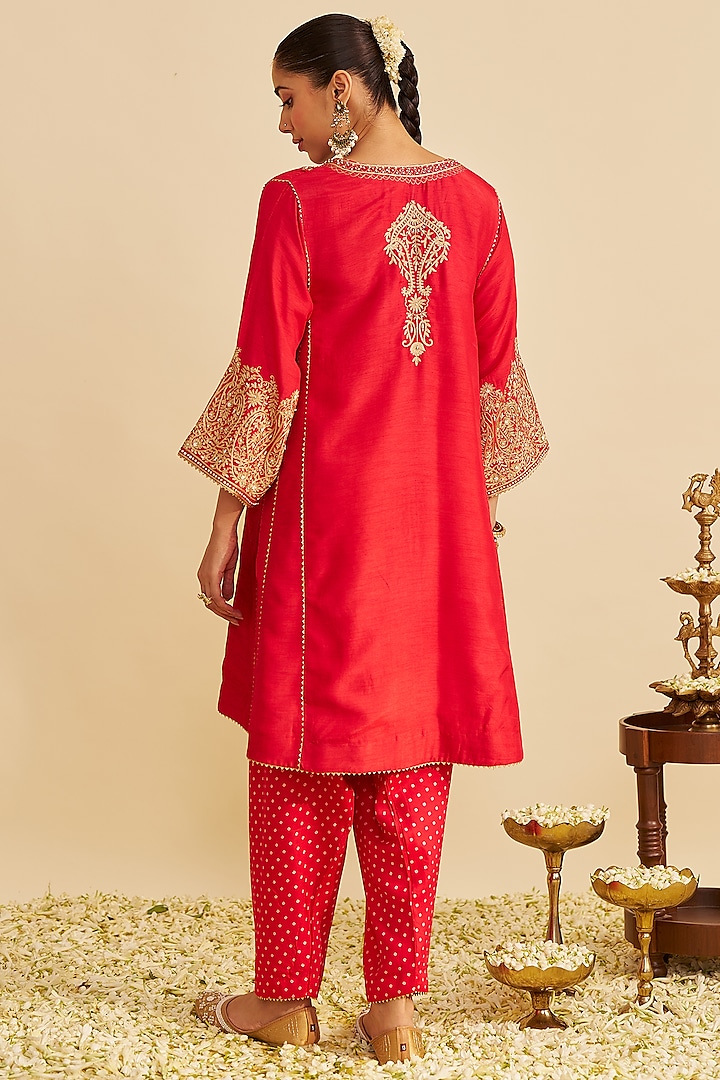 Red Upada Silk Gota Embroidered Kurta Set by Sheetal Batra at Pernia's Pop Up Shop