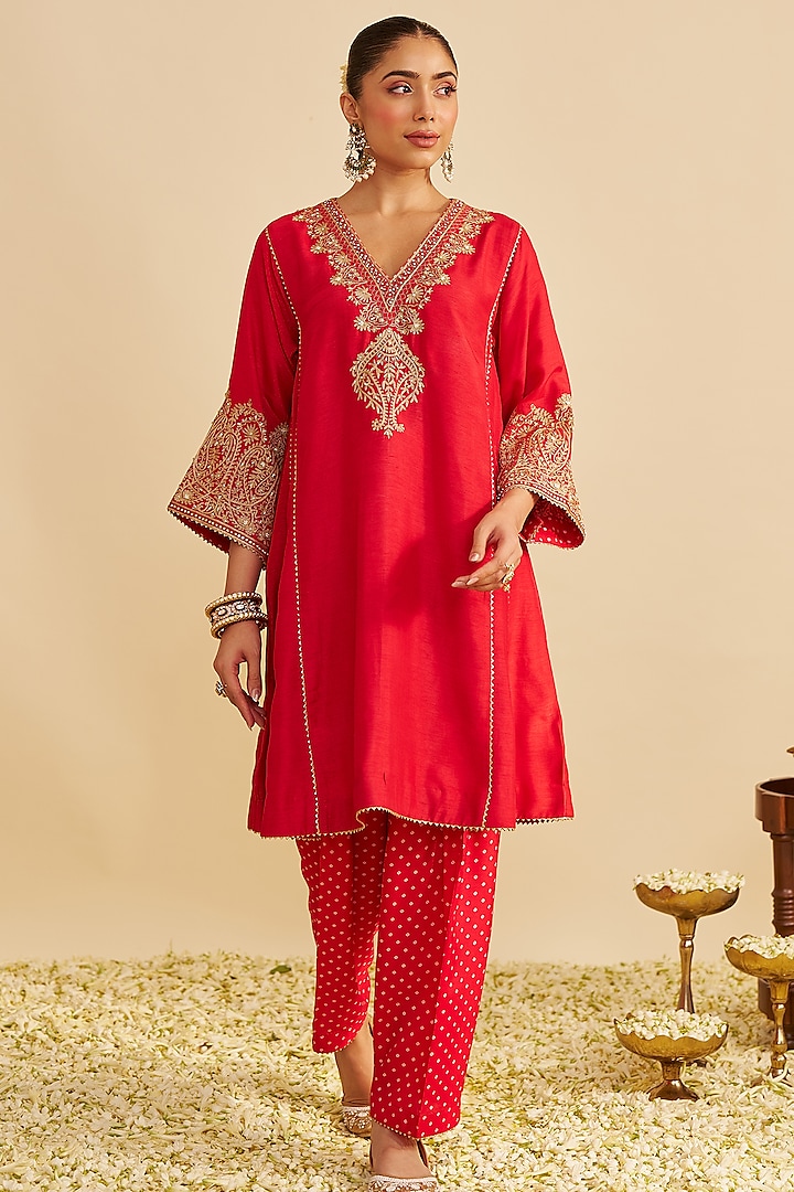 Red Upada Silk Gota Embroidered Kurta Set by Sheetal Batra at Pernia's Pop Up Shop