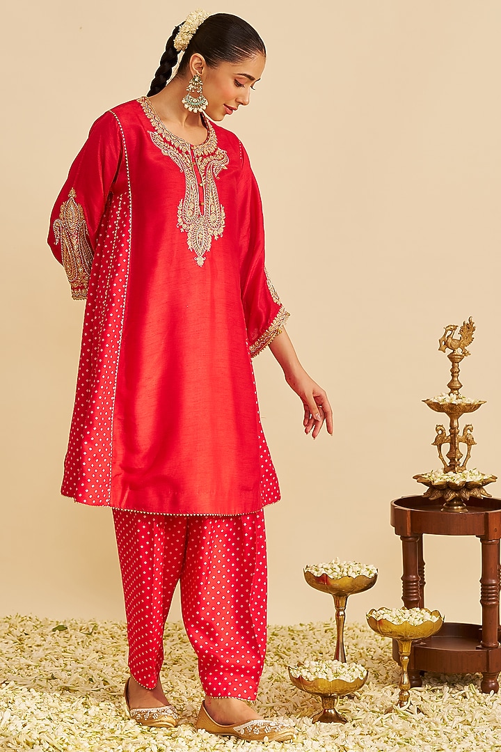 Red Pure Upada Silk Zardosi Embroidered Short Kurta Set by Sheetal Batra at Pernia's Pop Up Shop