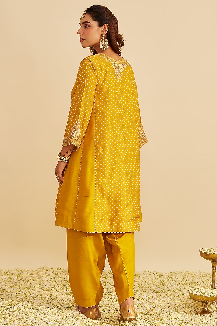 Mustard Pure Upada Silk Gota Embroidered Kurta Set by Sheetal Batra at Pernia's Pop Up Shop
