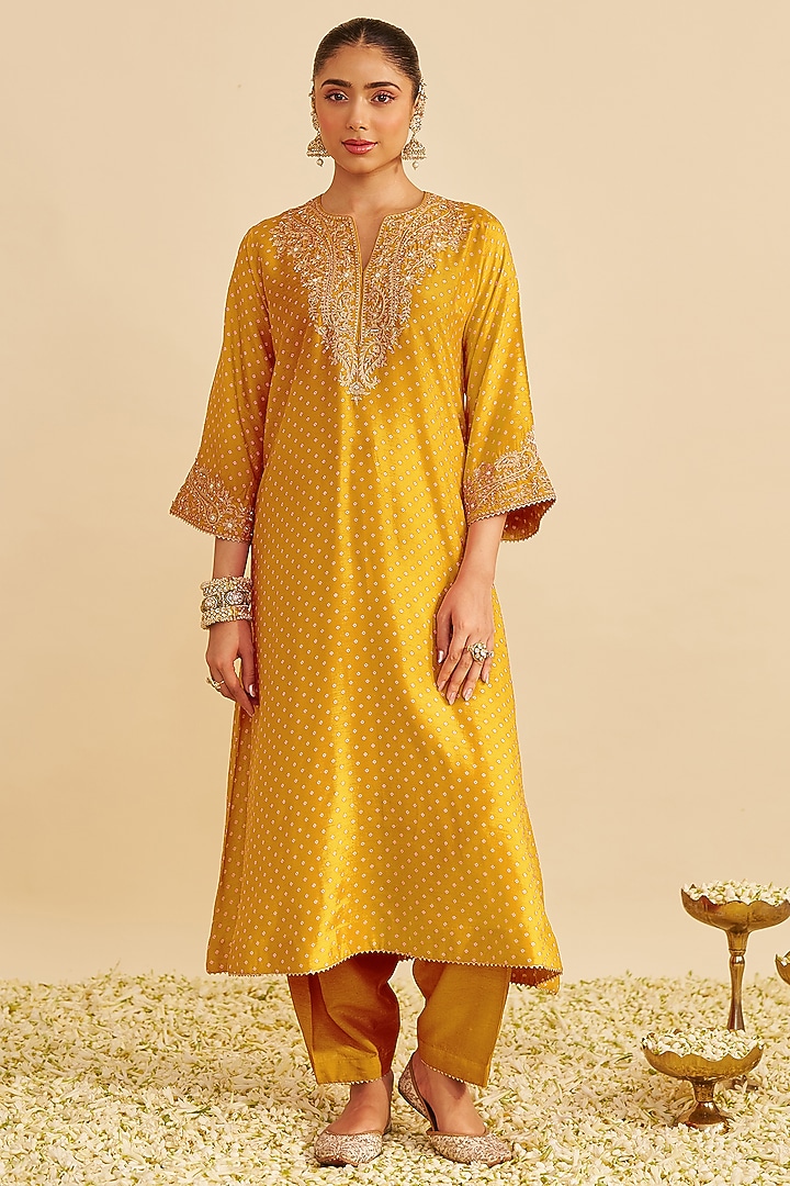 Mustard Pure Upada Silk Tilla Embroidered Kaftan Set by Sheetal Batra at Pernia's Pop Up Shop