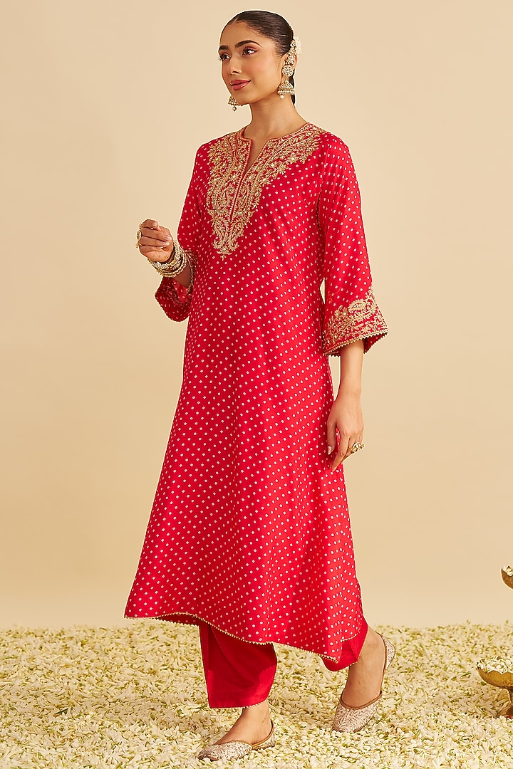 Red Pure Upada Silk Sequins Embroidered Kaftan Set by Sheetal Batra at Pernia's Pop Up Shop