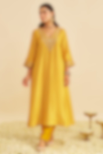 Mustard Pure Upada Silk Sequins Embroidered A-Line Kaftan Set by Sheetal Batra at Pernia's Pop Up Shop