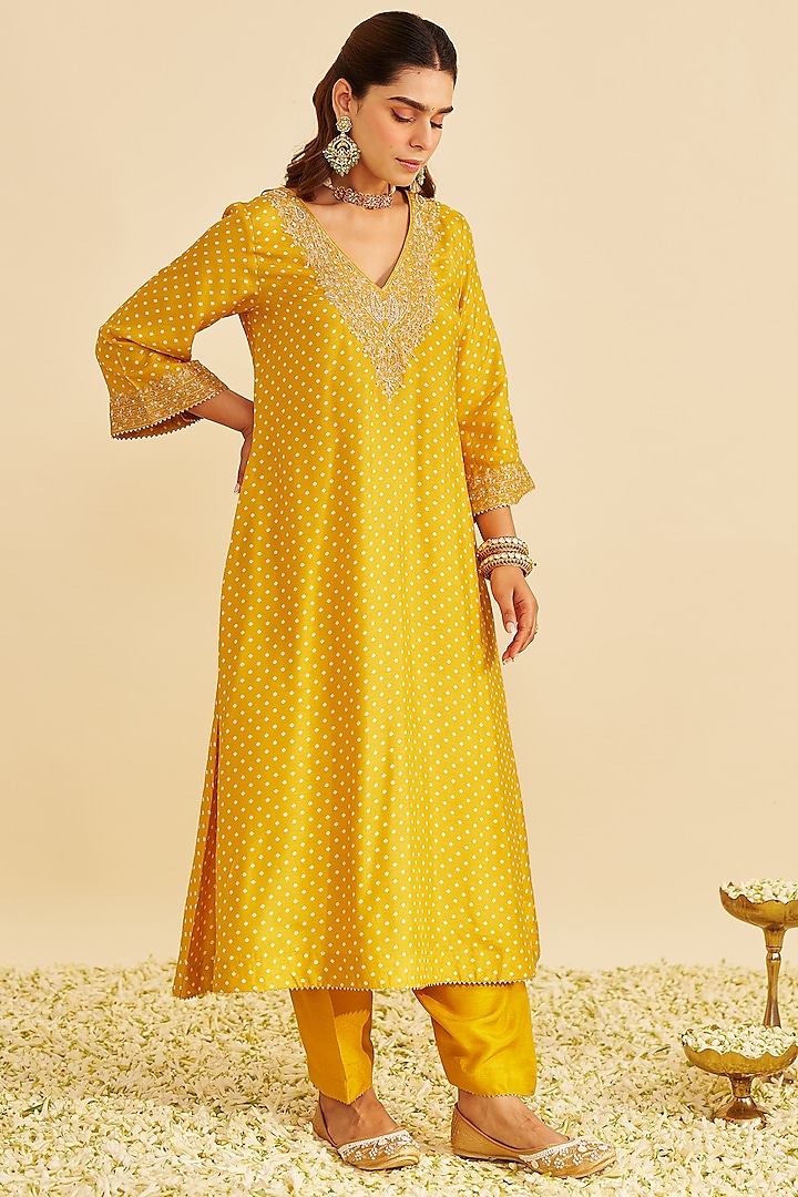 Mustard Pure Upada Silk Sequins Embroidered A-Line Kaftan Set by Sheetal Batra at Pernia's Pop Up Shop