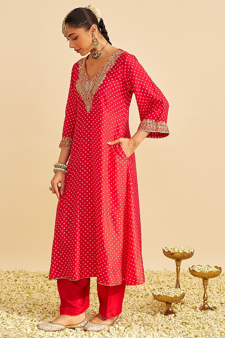 Red Pure Upada Silk Sequins Embroidered A-Line Kaftan Set by Sheetal Batra at Pernia's Pop Up Shop
