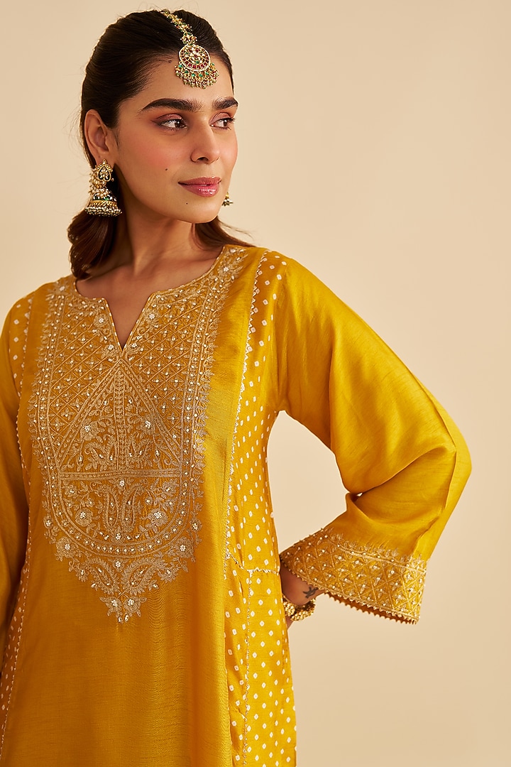 Mustard Pure Upada Silk Sequins Embroidered Chauga Kurta Set by Sheetal Batra at Pernia's Pop Up Shop