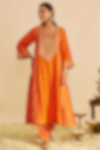 Orange Pure Upada Silk Sequins Embroidered Chauga Kurta Set by Sheetal Batra at Pernia's Pop Up Shop