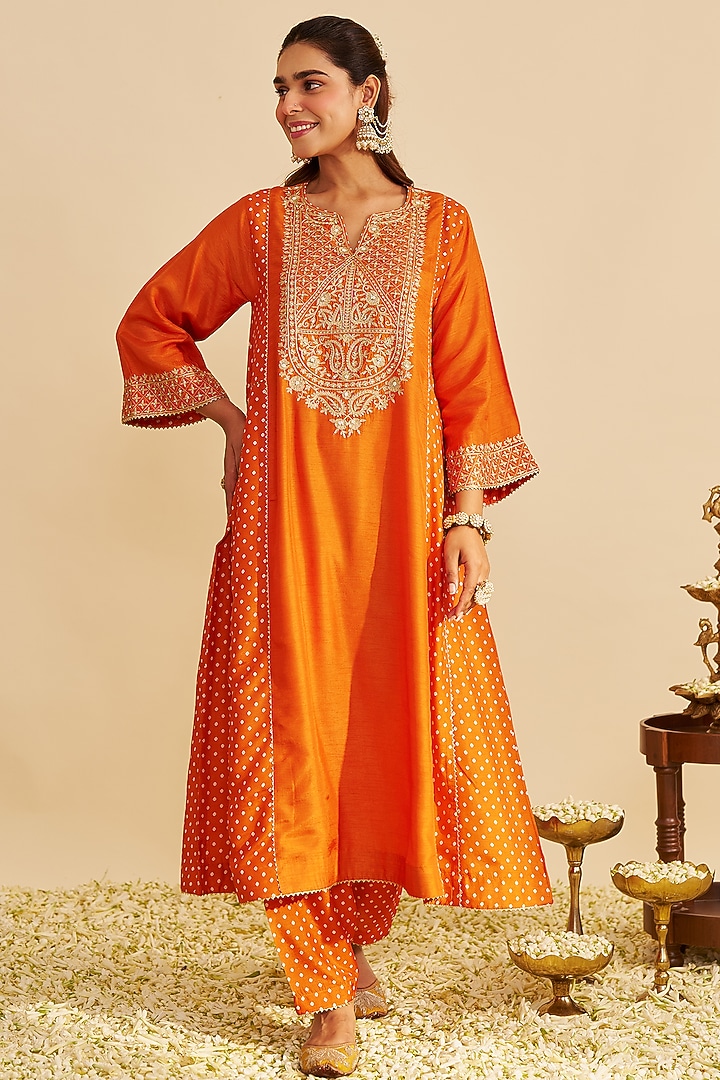 Orange Pure Upada Silk Sequins Embroidered Chauga Kurta Set by Sheetal Batra at Pernia's Pop Up Shop