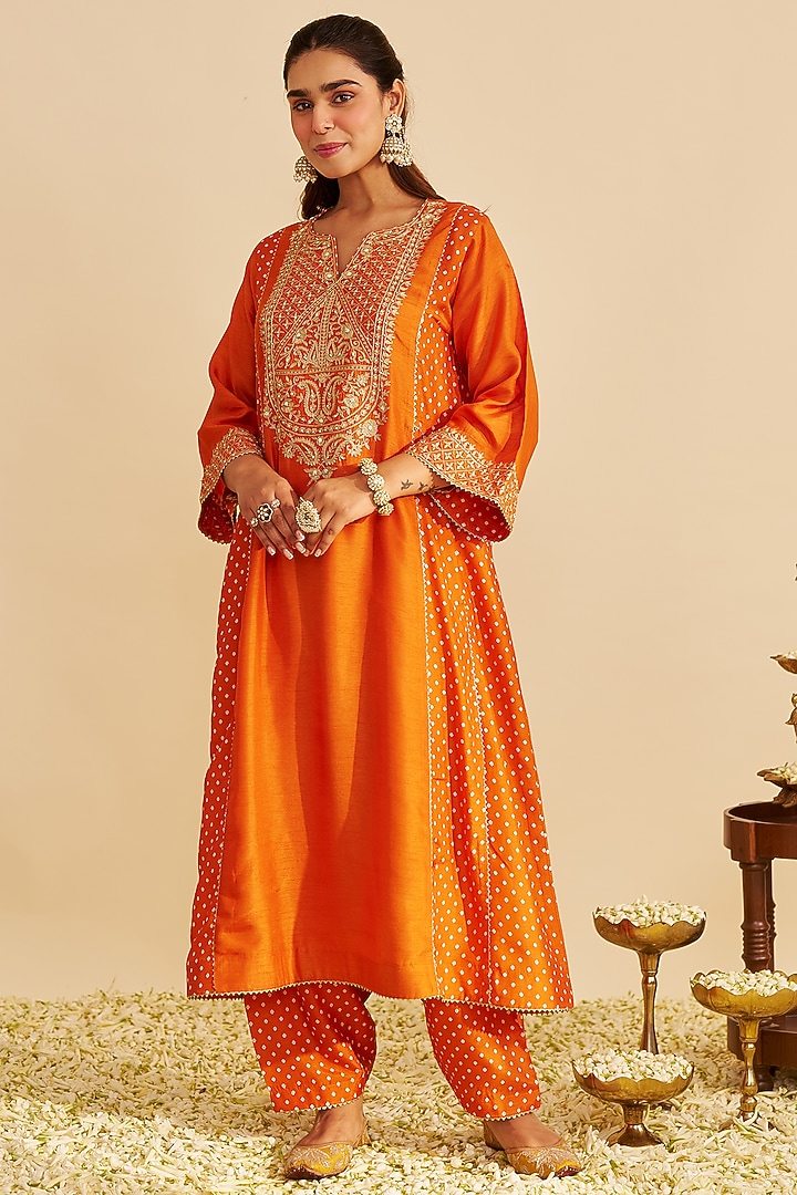Orange Pure Upada Silk Sequins Embroidered Chauga Kurta Set by Sheetal Batra at Pernia's Pop Up Shop