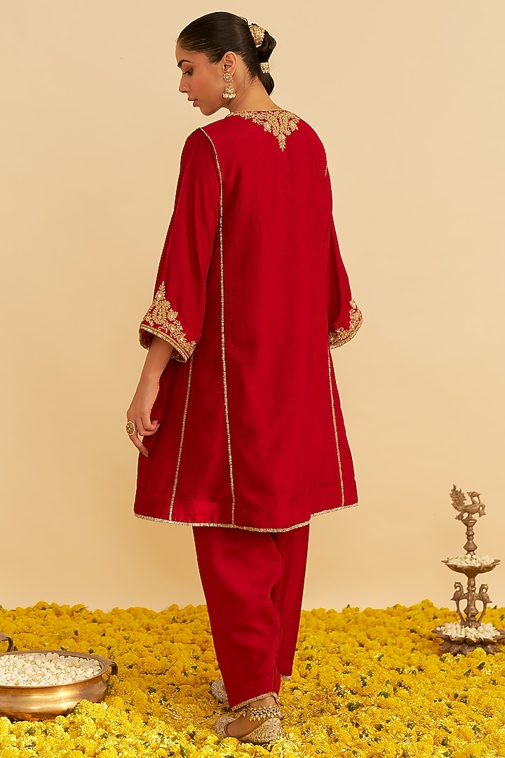 Deep Red Upada Silk Kiran Dori Embroidered Short Kurta Set by Sheetal Batra at Pernia's Pop Up Shop
