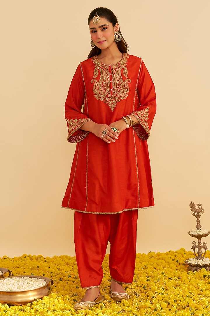 Burnt Orange Upada Silk Kiran Dori Embroidered Short Kurta Set by Sheetal Batra at Pernia's Pop Up Shop