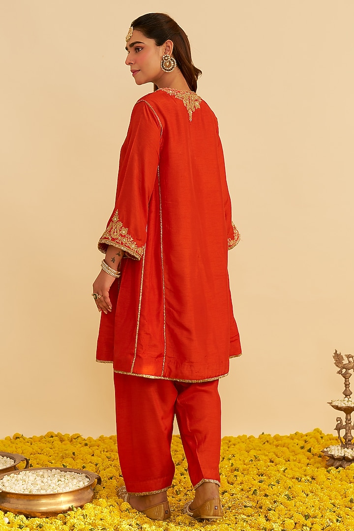 Burnt Orange Upada Silk Kiran Dori Embroidered Short Kurta Set by Sheetal Batra at Pernia's Pop Up Shop