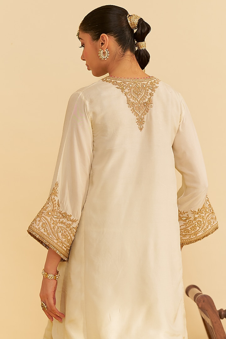 Daisy Ivory Upada Silk Kiran Dori Embroidered Kurta Set by Sheetal Batra at Pernia's Pop Up Shop