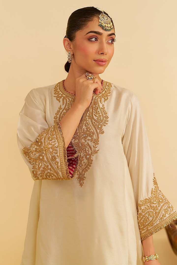 Daisy Ivory Upada Silk Kiran Dori Embroidered Kurta Set by Sheetal Batra at Pernia's Pop Up Shop