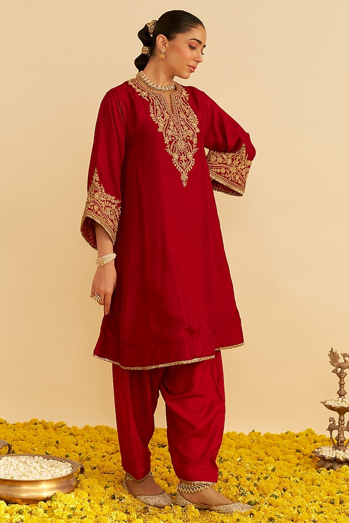 Deep Red Upada Silk Kiran Dori Embroidered Kurta Set by Sheetal Batra at Pernia's Pop Up Shop