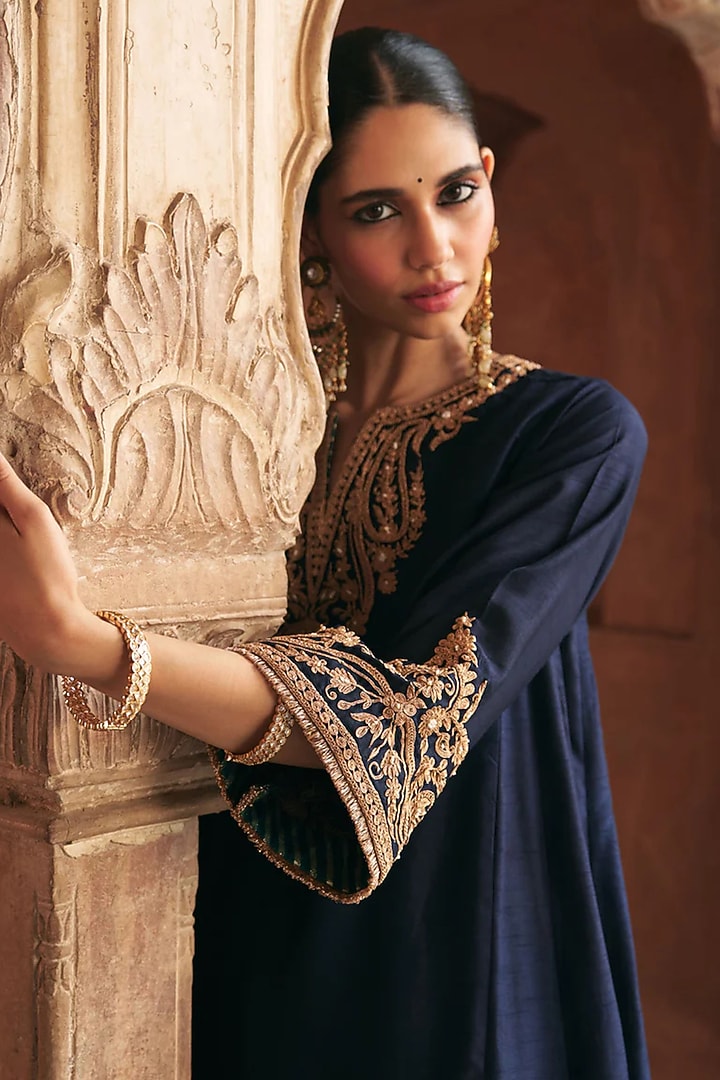 Deep Blue Pure Upada Silk Dori Embroidered Kurta Set by Sheetal Batra at Pernia's Pop Up Shop