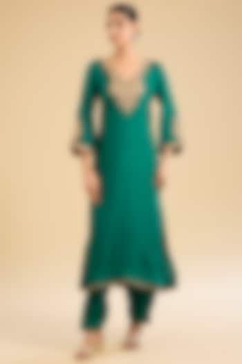 Emerald Green Pure Upada Silk Moti Kirandori Embellished Kurta Set by Sheetal Batra at Pernia's Pop Up Shop