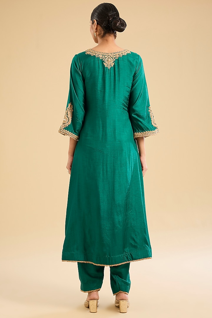 Emerald Green Pure Upada Silk Moti Kirandori Embellished Kurta Set by Sheetal Batra at Pernia's Pop Up Shop