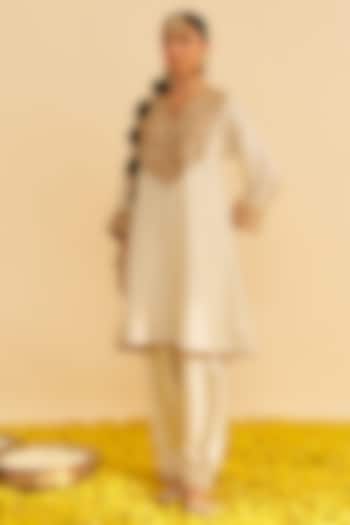 Daisy Ivory Upada Silk Kiran Dori Embroidered Short Kurta Set by Sheetal Batra at Pernia's Pop Up Shop