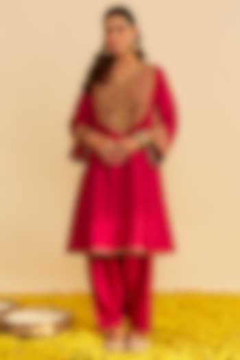 Hot Pink Upada Silk Kiran Dori Embroidered Short Kurta Set by Sheetal Batra at Pernia's Pop Up Shop