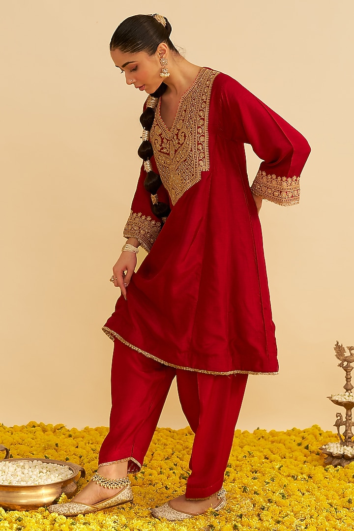 Deep Red Upada Silk Kiran Dori Embroidered Short Kurta Set by Sheetal Batra at Pernia's Pop Up Shop