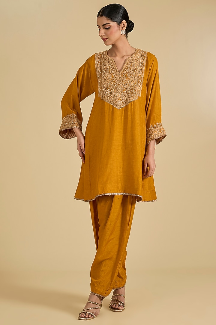 Yellow Pure Upada Silk Pearl Embroidered Kalidar Choga Kurta Set by Sheetal Batra at Pernia's Pop Up Shop