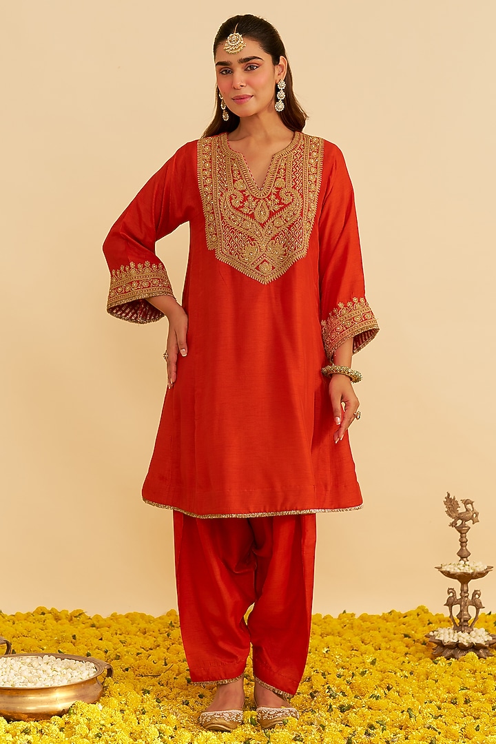 Burnt Orange Upada Silk Kiran Dori Embroidered Short Kurta Set by Sheetal Batra at Pernia's Pop Up Shop