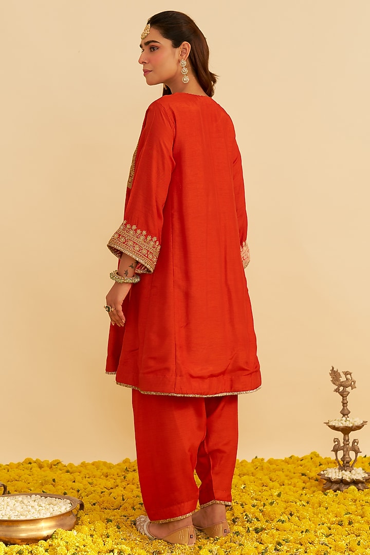 Burnt Orange Upada Silk Kiran Dori Embroidered Short Kurta Set by Sheetal Batra at Pernia's Pop Up Shop