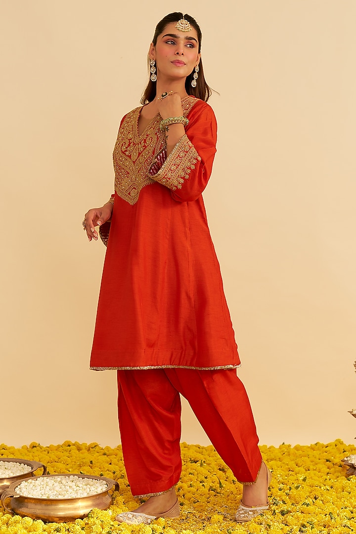 Burnt Orange Upada Silk Kiran Dori Embroidered Short Kurta Set by Sheetal Batra at Pernia's Pop Up Shop