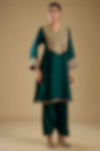 Emerald Green Pure Upada Silk Pearl Embroidered Choga Kurta Set by Sheetal Batra at Pernia's Pop Up Shop