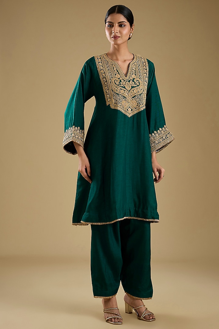Emerald Green Pure Upada Silk Pearl Embroidered Choga Kurta Set by Sheetal Batra at Pernia's Pop Up Shop