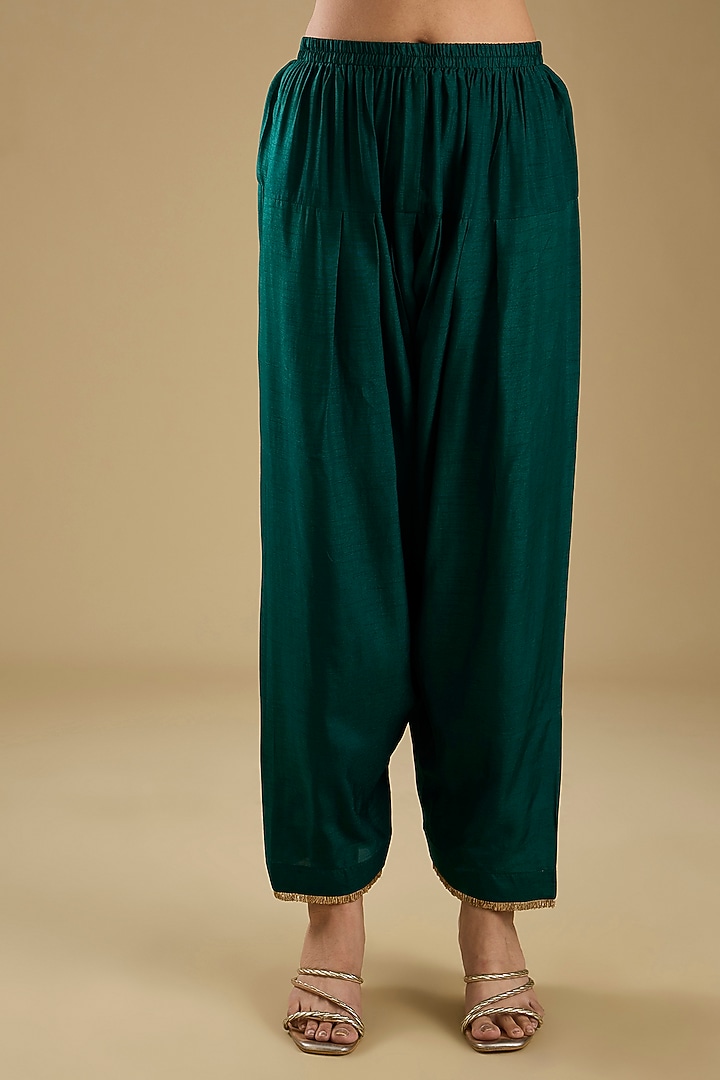Emerald Green Pure Upada Silk Pearl Embroidered Choga Kurta Set by Sheetal Batra at Pernia's Pop Up Shop