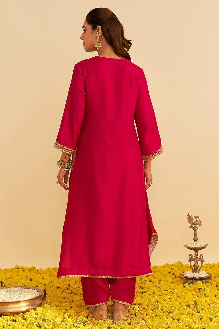 Hot Pink Upada Silk Kiran Dori Embroidered Long Kaftan Set by Sheetal Batra at Pernia's Pop Up Shop