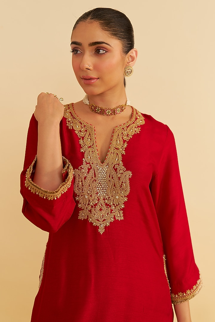 Deep Red Upada Silk Kiran Dori Embroidered Long Kaftan Set by Sheetal Batra at Pernia's Pop Up Shop