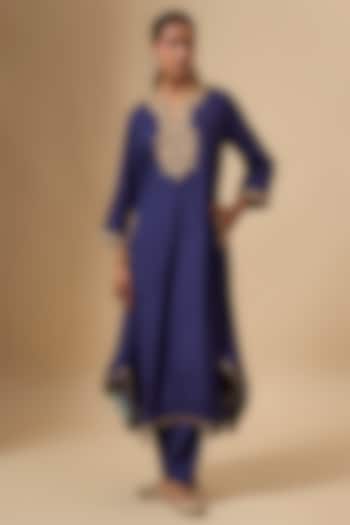 Deep Blue Upada Silk Kiran Dori Embroidered Kaftan Set by Sheetal Batra at Pernia's Pop Up Shop