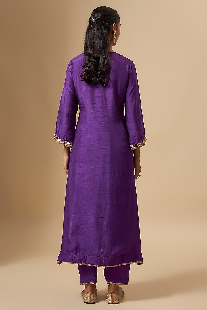 Purple Upada Silk Dori Embroidered Kaftan Set by Sheetal Batra at Pernia's Pop Up Shop