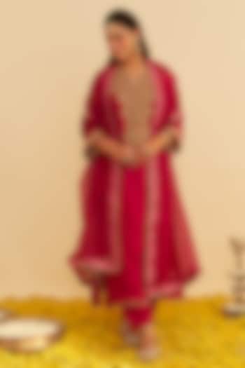 Hot Pink Upada Silk Kiran Dori Embroidered Long Kaftan Set by Sheetal Batra at Pernia's Pop Up Shop