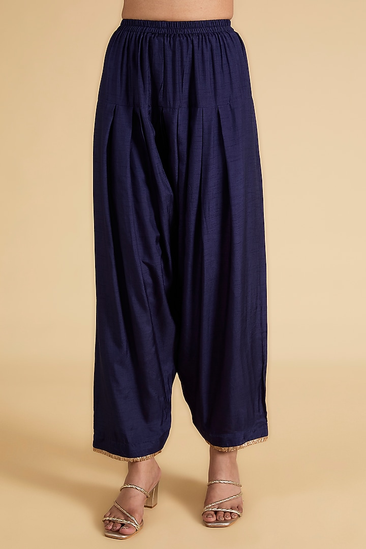 Deep Blue Upada Silk Dori Embroidered Kaftan Set by Sheetal Batra at Pernia's Pop Up Shop