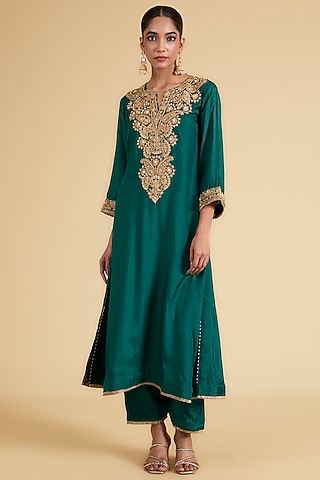 Emerald Green Upada Silk Dori Embroidered Kaftan Set by Sheetal Batra