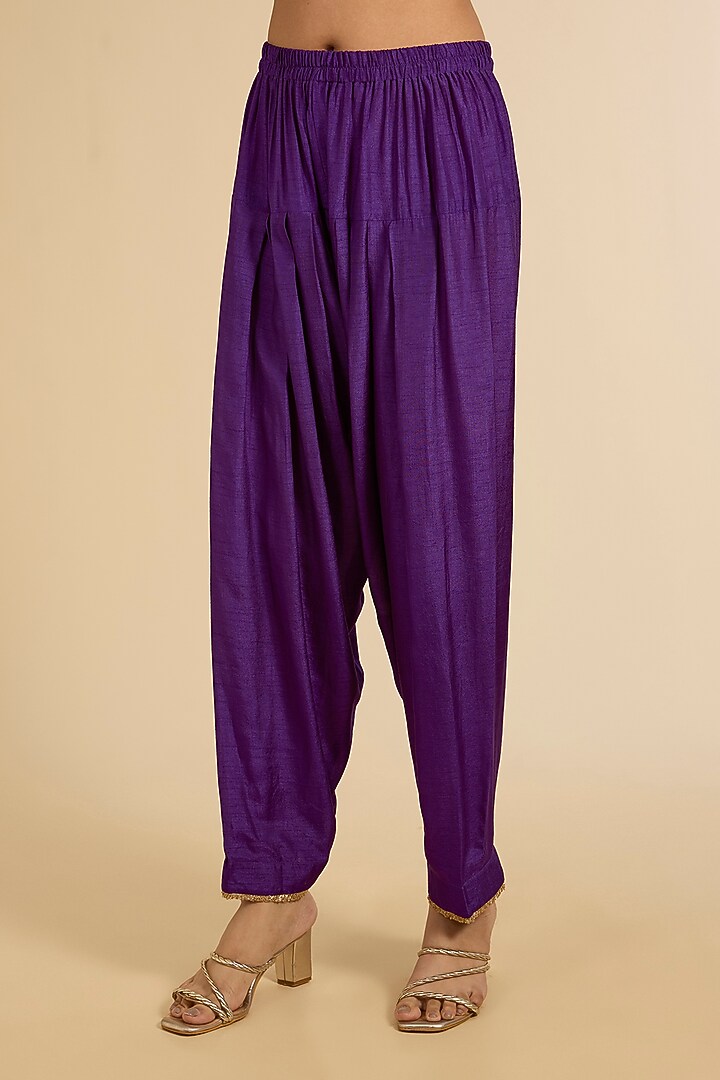 Purple Pure Upada Silk Kiran Dori Embroidered Kaftan Set by Sheetal Batra at Pernia's Pop Up Shop