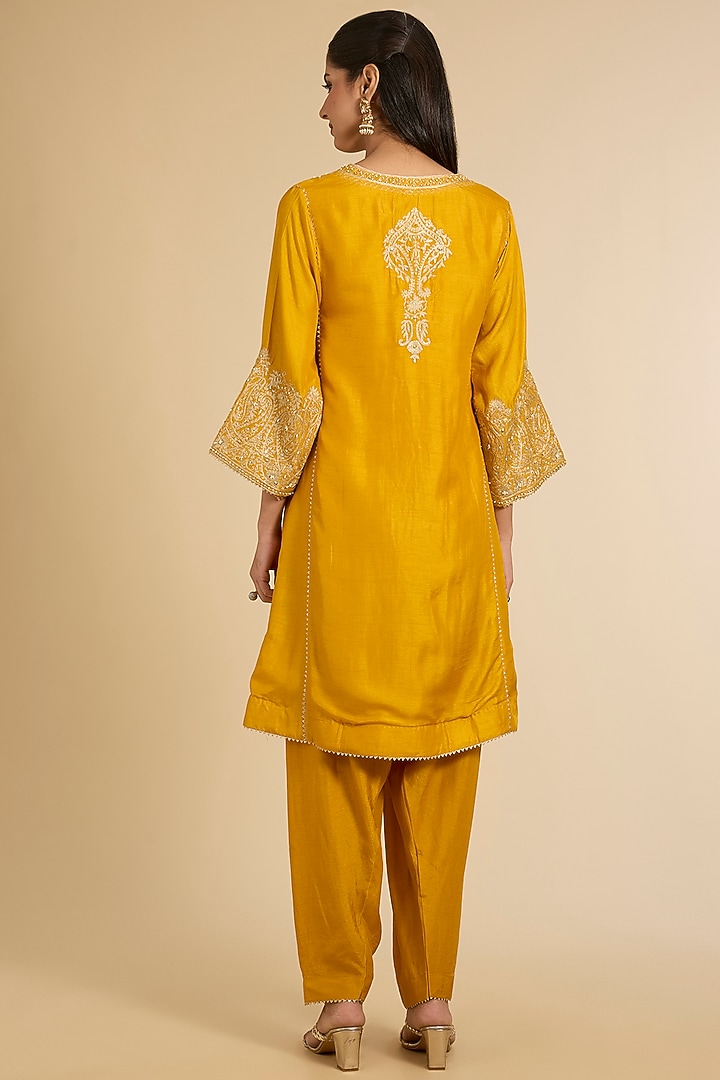 Mustard Upada Silk Kurta Set by Sheetal Batra at Pernia's Pop Up Shop