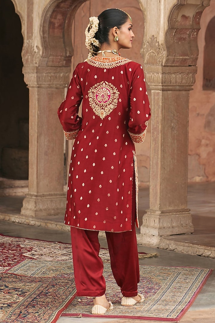 Deep Red Pure Silk Chanderi Banarasi Gota-Patti Embroidered Kurta Set by Sheetal Batra at Pernia's Pop Up Shop