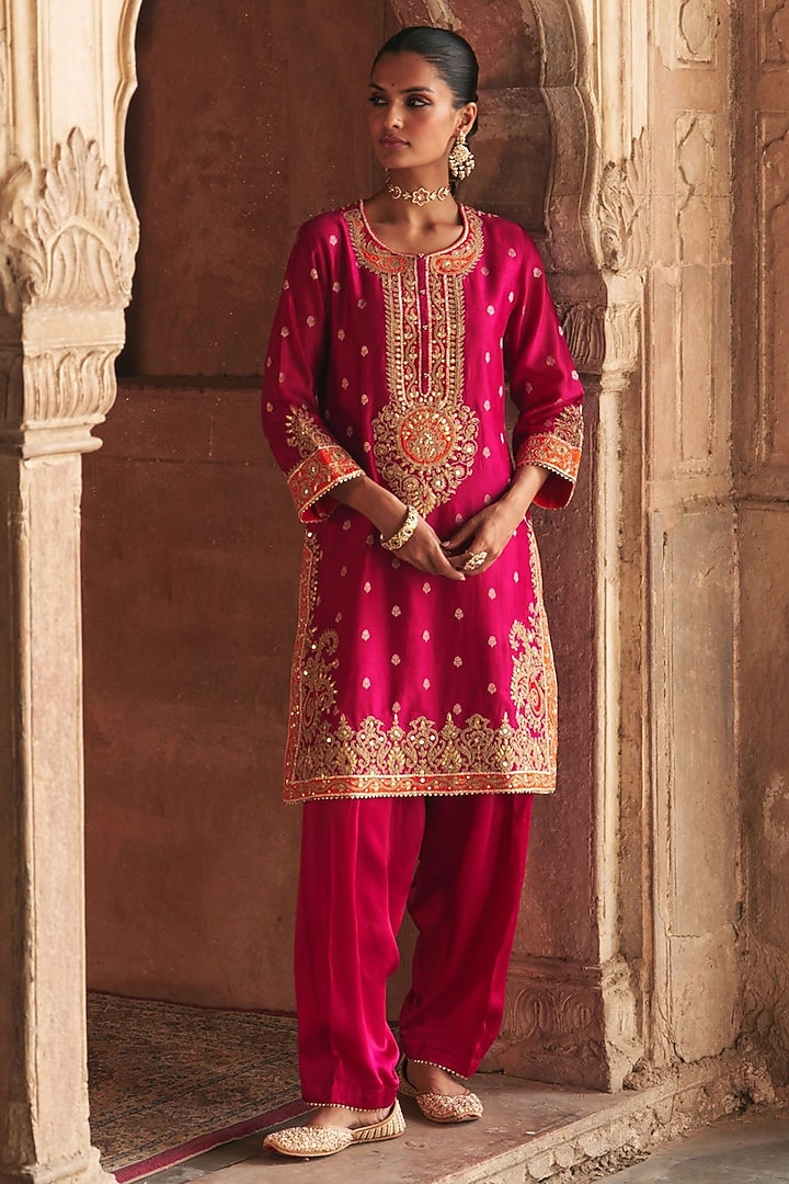 Hot Pink Pure Silk Chanderi Banarasi Gota-Patti Embroidered Kurta Set by Sheetal Batra at Pernia's Pop Up Shop