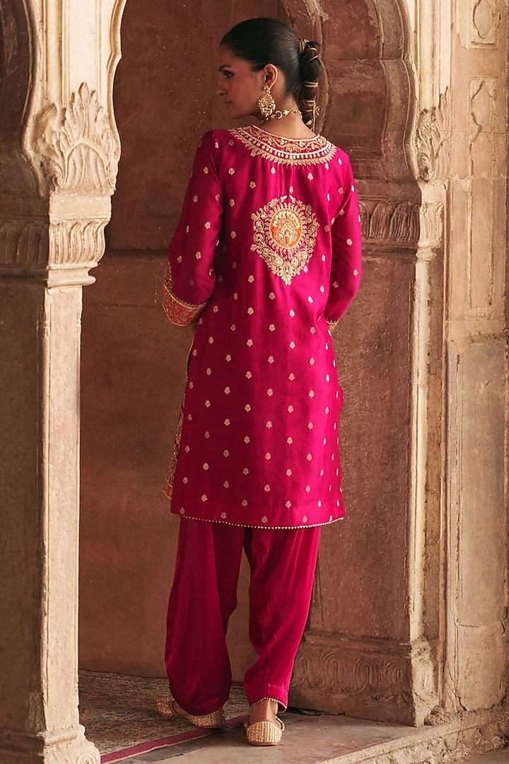 Hot Pink Pure Silk Chanderi Banarasi Gota-Patti Embroidered Kurta Set by Sheetal Batra at Pernia's Pop Up Shop