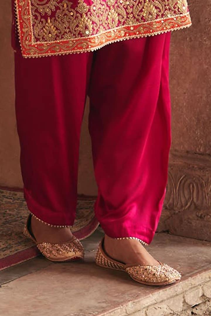 Hot Pink Pure Silk Chanderi Banarasi Gota-Patti Embroidered Kurta Set by Sheetal Batra at Pernia's Pop Up Shop