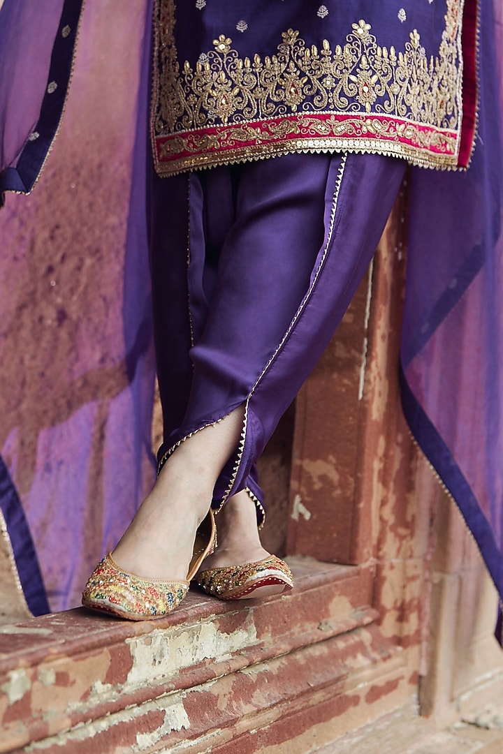 Deep Red Pure Silk Chanderi Banarasi Gota-Patti Embroidered Kurta Set by Sheetal Batra at Pernia's Pop Up Shop