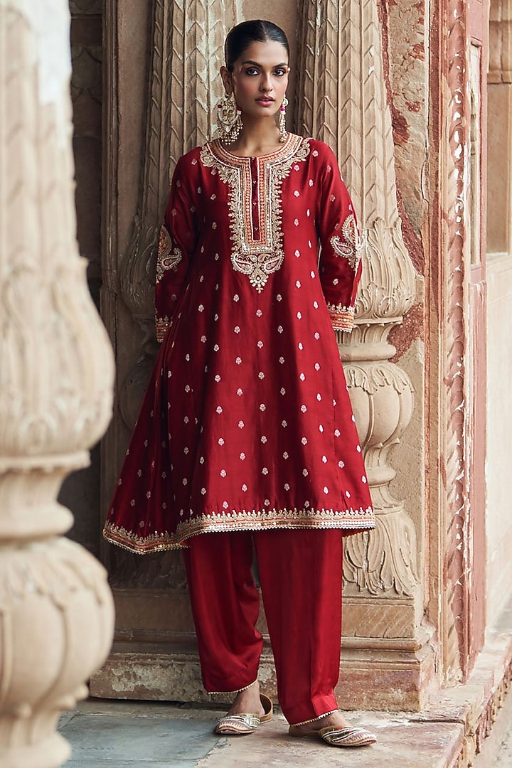Burnt Orange Pure Silk Chanderi Banarasi Gota-Patti Embroidered Kurta Set by Sheetal Batra at Pernia's Pop Up Shop