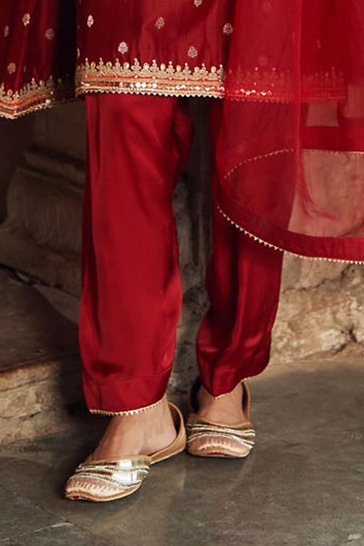 Burnt Orange Pure Silk Chanderi Banarasi Gota-Patti Embroidered Kurta Set by Sheetal Batra at Pernia's Pop Up Shop
