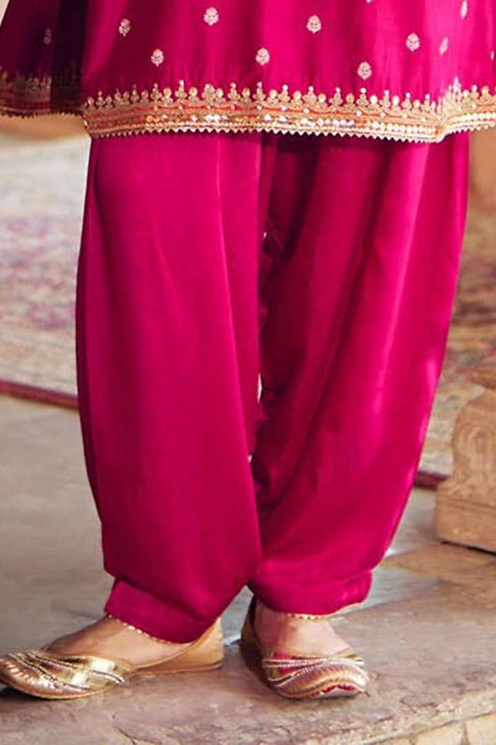 Hot Pink Pure Silk Chanderi Banarasi Gota-Patti Embroidered Kurta Set by Sheetal Batra at Pernia's Pop Up Shop